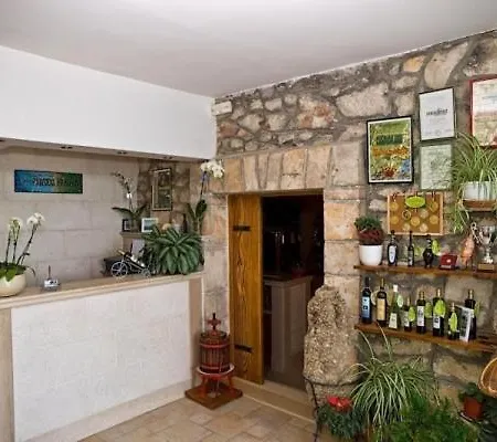 In With Balcony, Air Condition, Wifi * בריסט