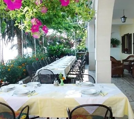 In With Balcony, Air Condition, Wifi דירה בריסט